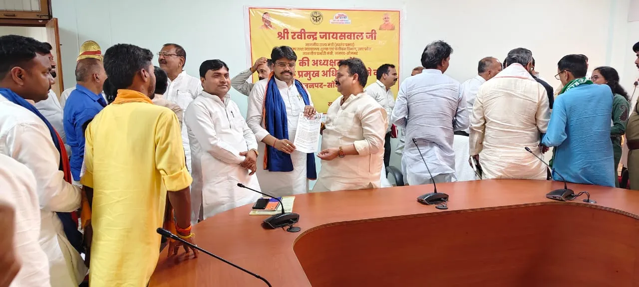 ओबरा में लोक निर्माण विभाग ने किया  सरकारी धन का दुरुपयोग  , उठी जाँच की मांग