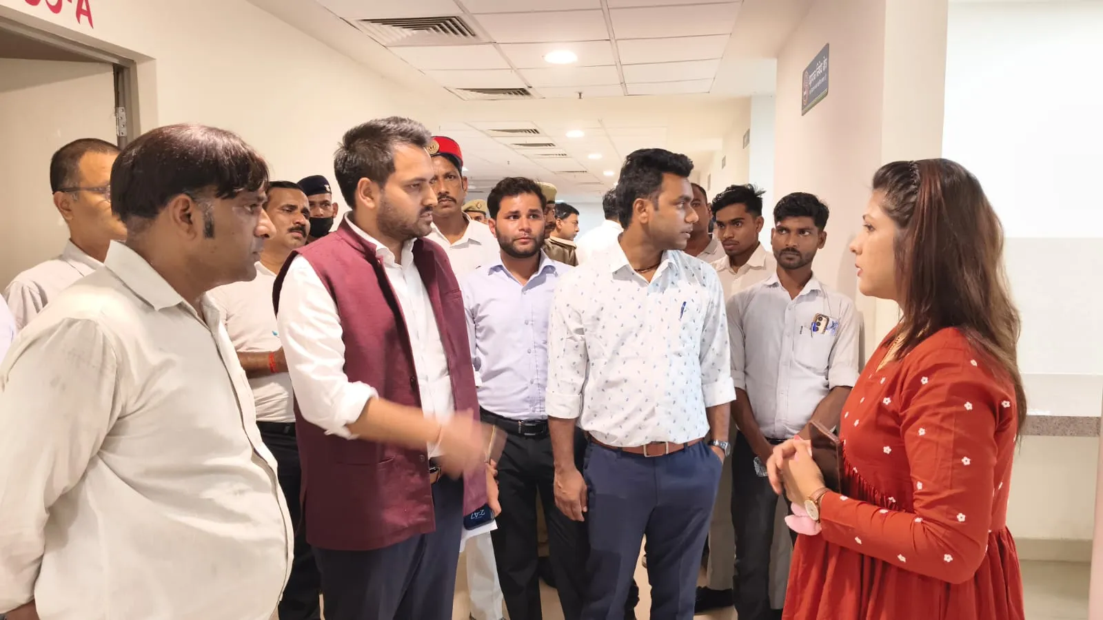 जिलाधिकारी ने राजकीय मेडिकल कॉलेज लोढ़ी का किया औचक निरीक्षण,  दिये व्यवस्थाओं को सुधारने के  निर्देश