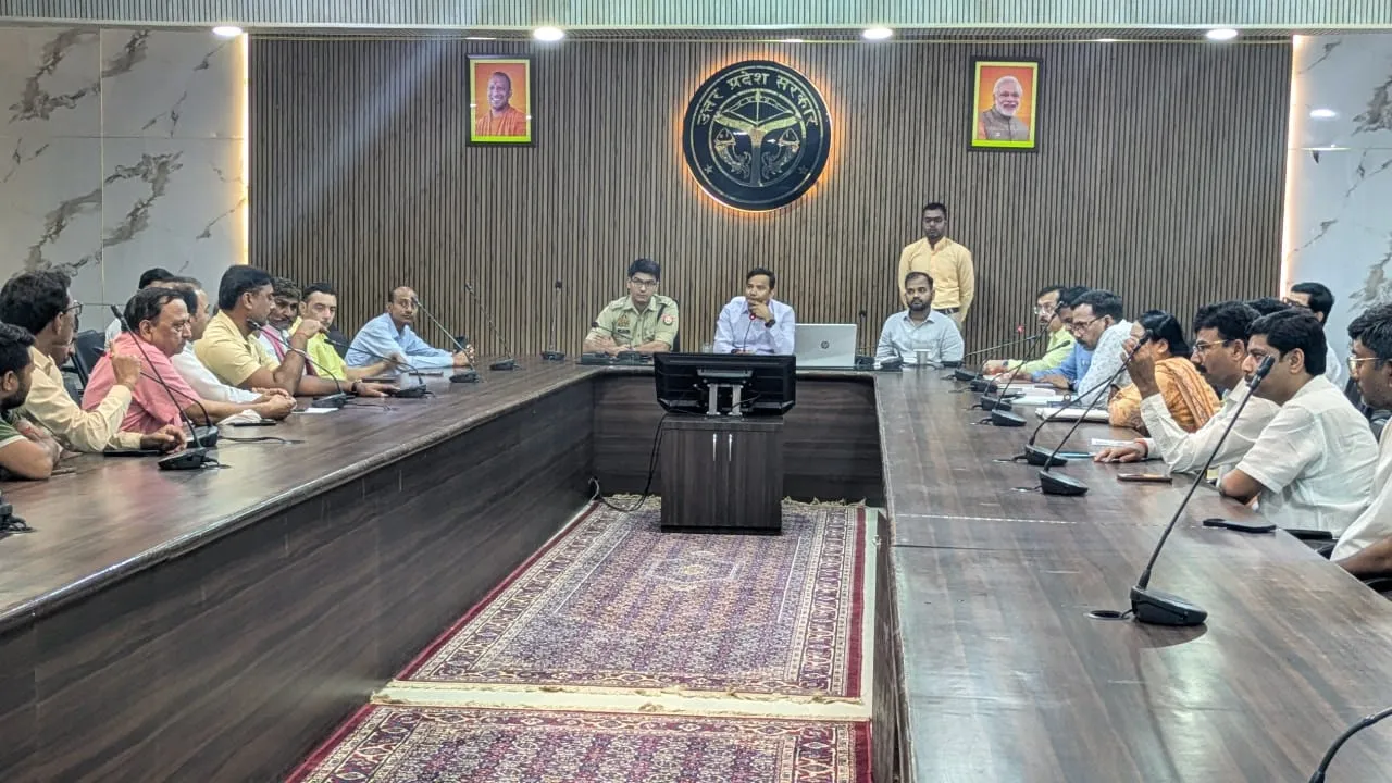 पेट्रोल-डीजल व गैस की पर्याप्त उपलब्धता, अफवाहों से रहें दूर: डीएम