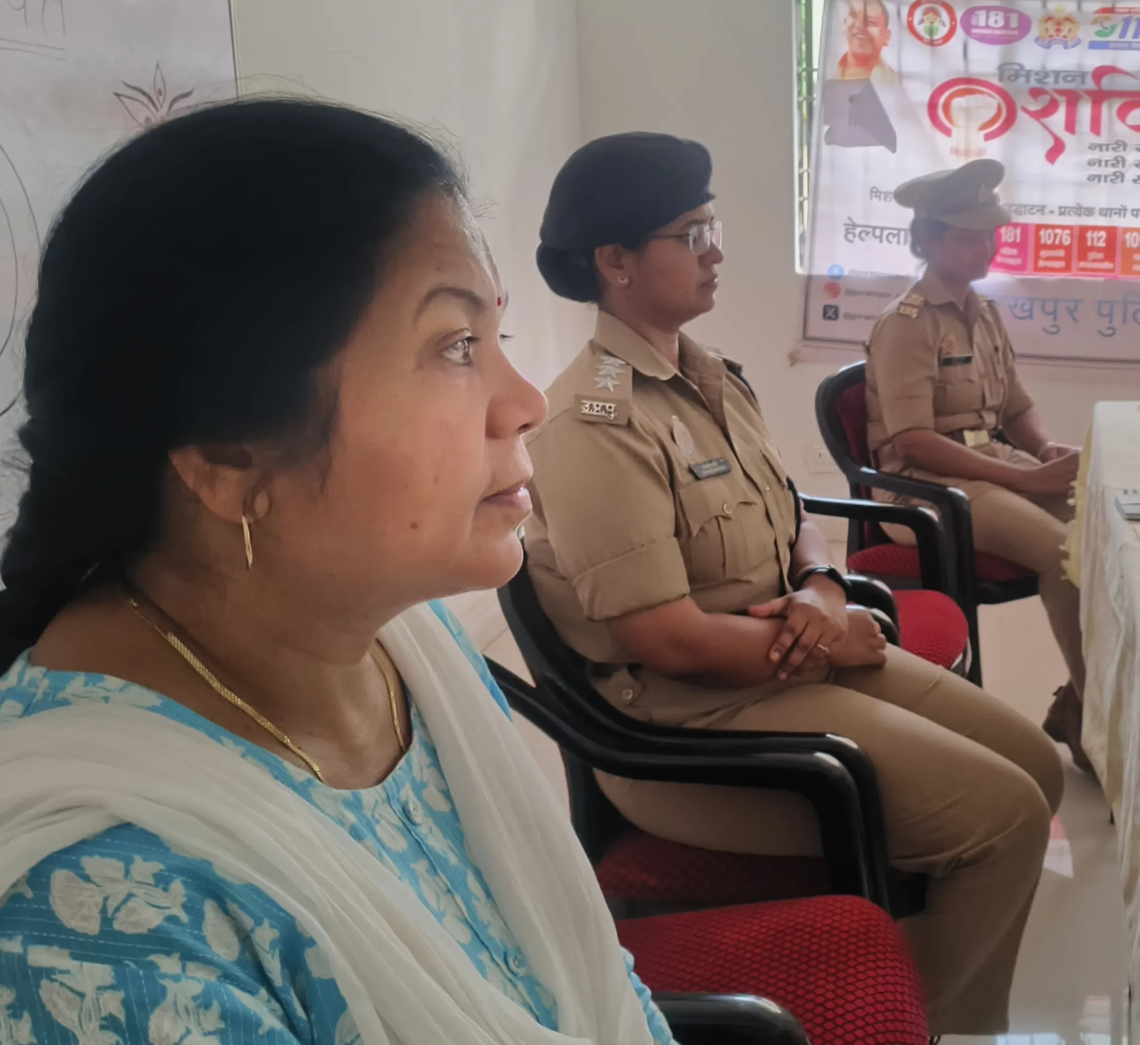 गोरखपुर ख़जनी में ‘मिशन शक्ति’ की गूंज: छात्राओं को मिला सुरक्षा, कानून और आत्मरक्षा का सशक्त पाठ