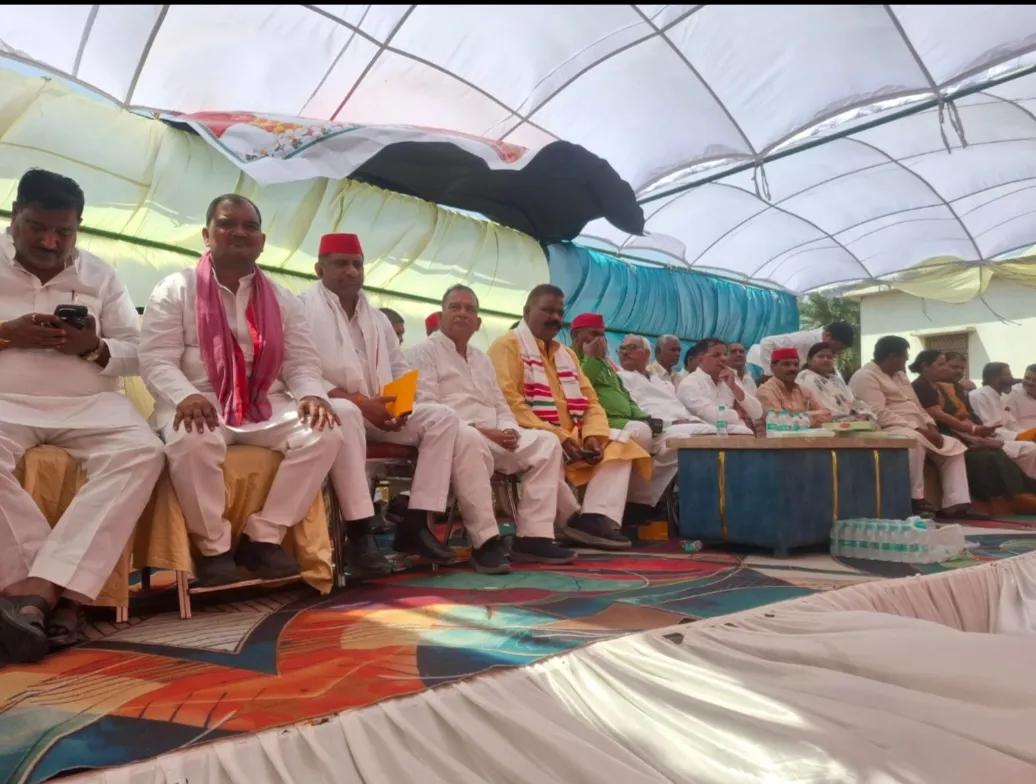 गोरखपुर : खजनी में उमड़ा जनसैलाब: गंगा यादव की पुण्यतिथि पर सपा नेताओं का शक्ति प्रदर्शन, “सबको साथ लेकर चलने” का संदेश