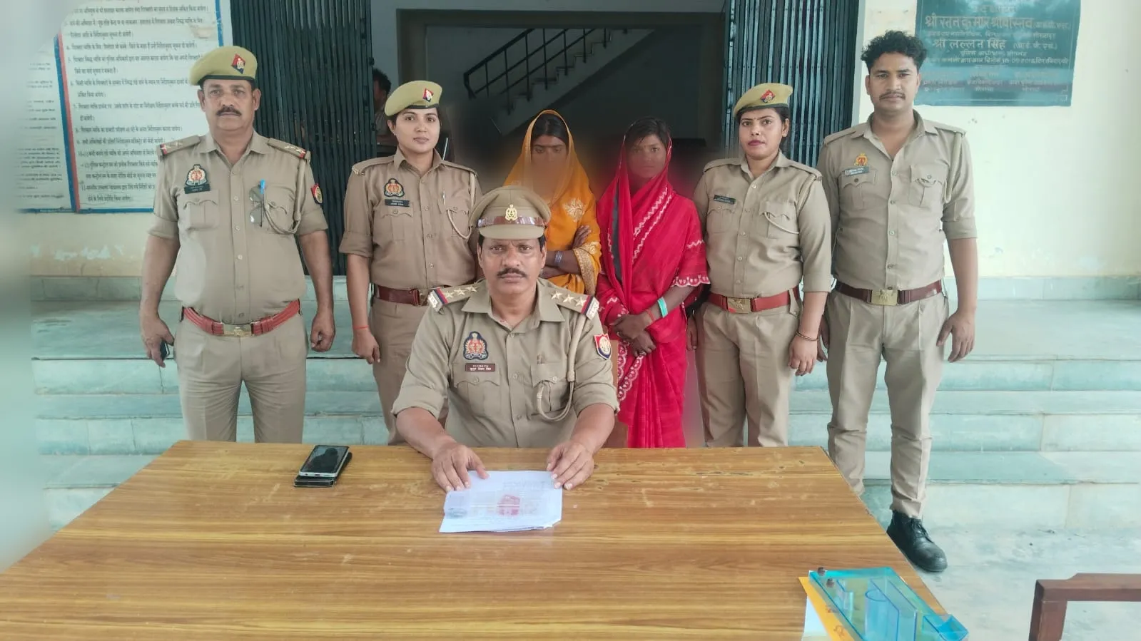 सोनभद्र पुलिस द्वारा चोरी की घटना कारित करने वाली 03 वांछित अभियुक्ता गिरफ्तार, भेजा न्यायालय
