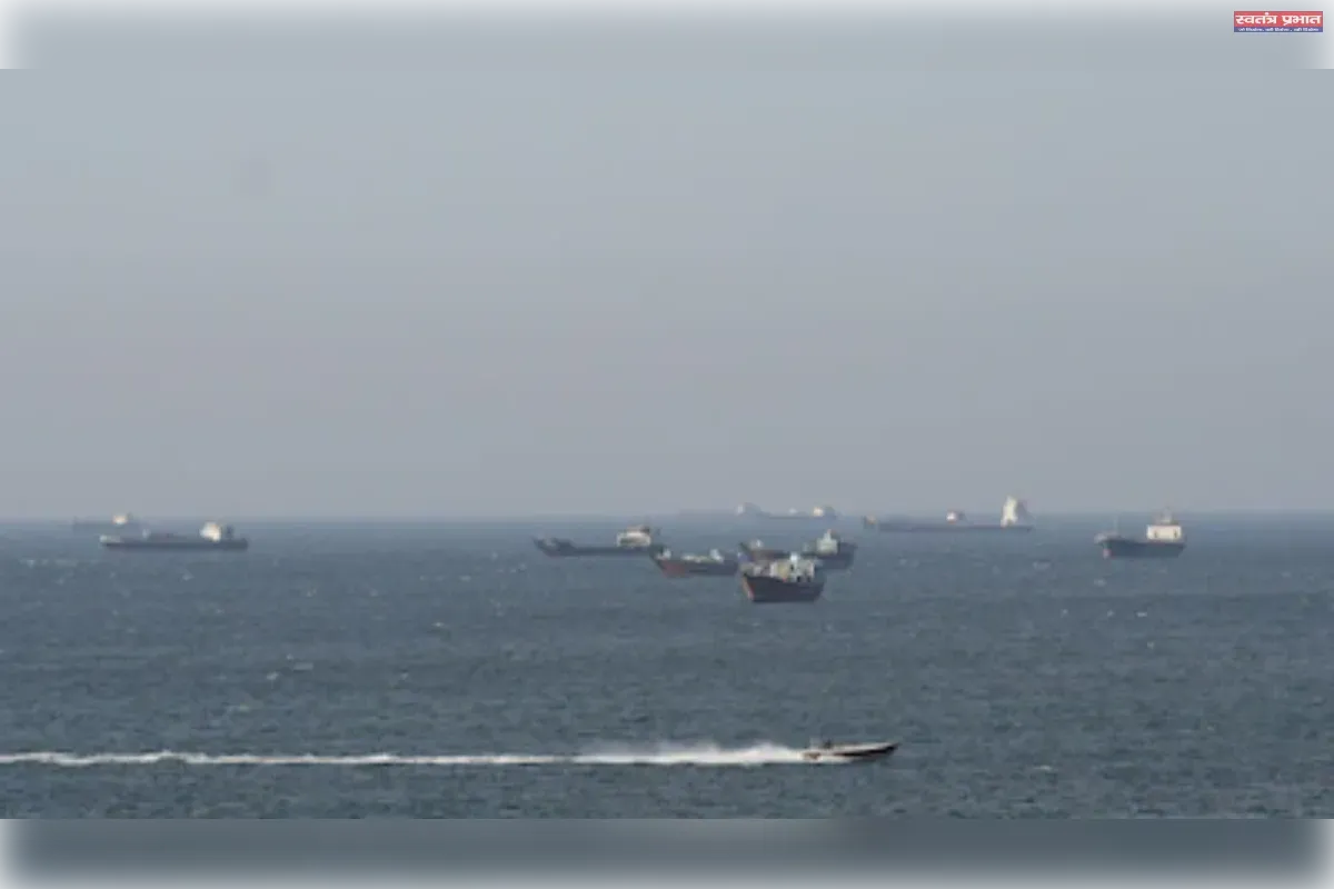 भारतीय जहाजों पर फायरिंग के मायने ?