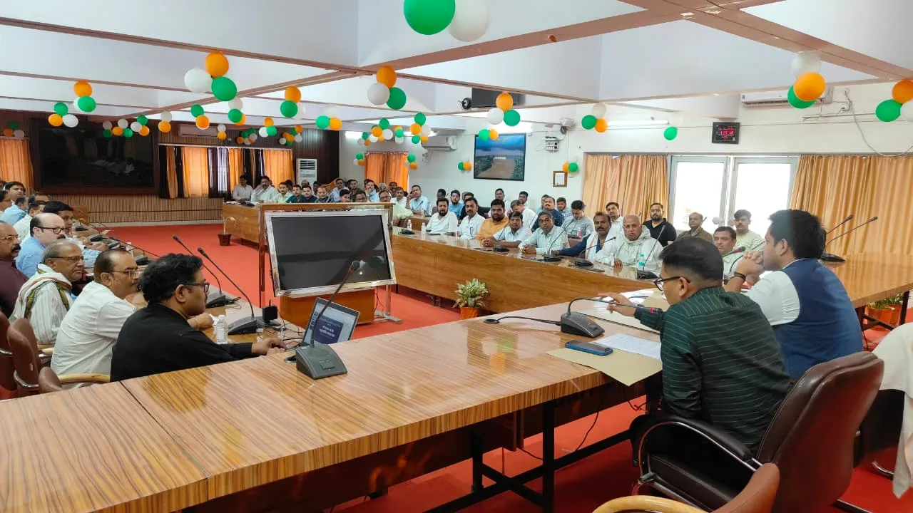 व्यापारी सुरक्षा सुदृढ़ीकरण को लेकर जिलाधिकारी एवं पुलिस अधीक्षक की अध्यक्षता में व्यापारियों/सर्राफा व्यापारियों के साथ गोष्ठी सम्पन्न