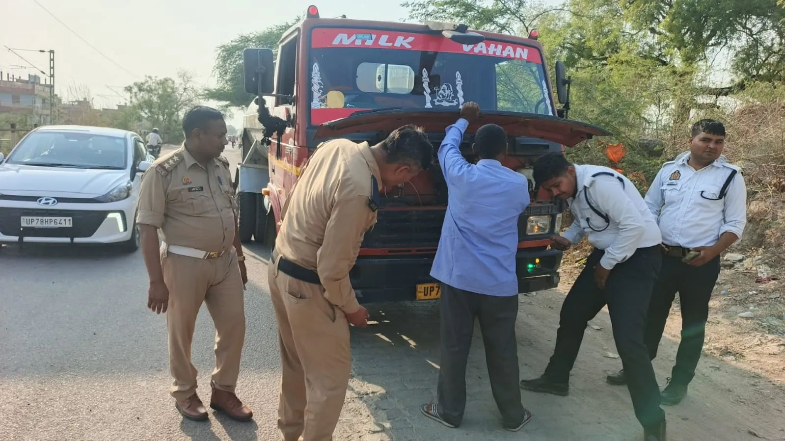 यातायात पुलिस द्वारा मॉडिफाइड साइलेंसर, प्रेशर हॉर्न और हूटर के विरुद्ध कड़ी कार्रवाई 