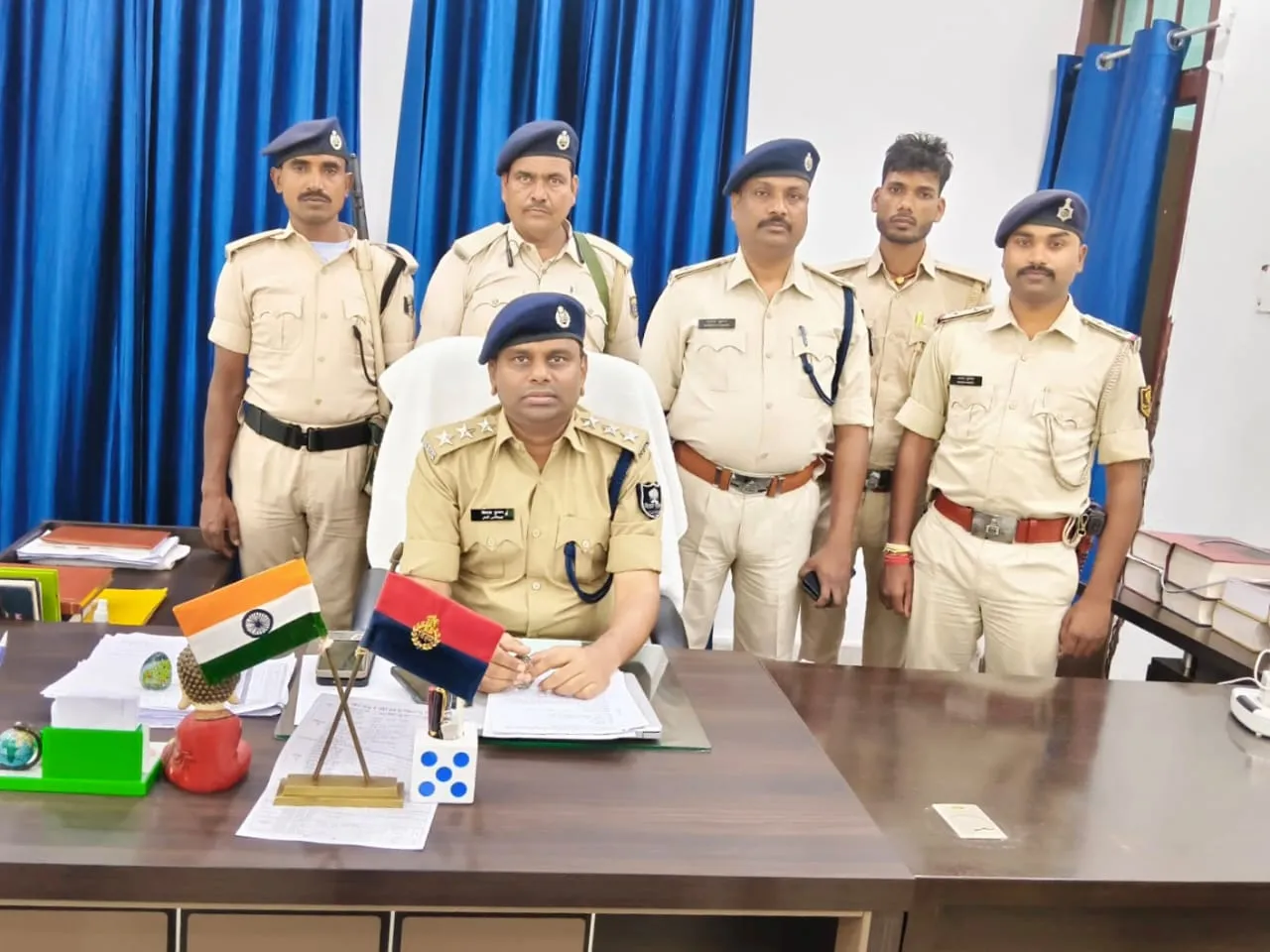 मंदिर चोरी कांड का खुलासा : चोरी के सामान के साथ तीन आरोपी गिरफ्तार, सीएनजी ऑटो भी बरामद