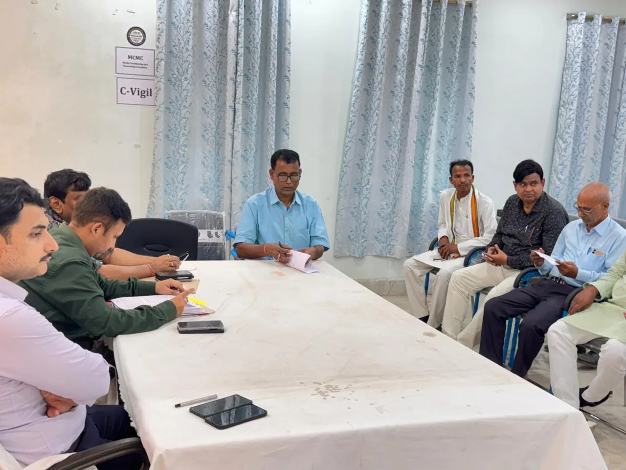 शांति समिति की बैठक में पसरा सन्नाटा