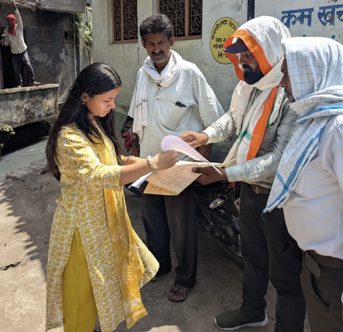 नगर निगम बेतिया मुख्य नाला टाउन ड्रेन पर अतिक्रमणकारियों को दी गई अंतिम चेतावनी
