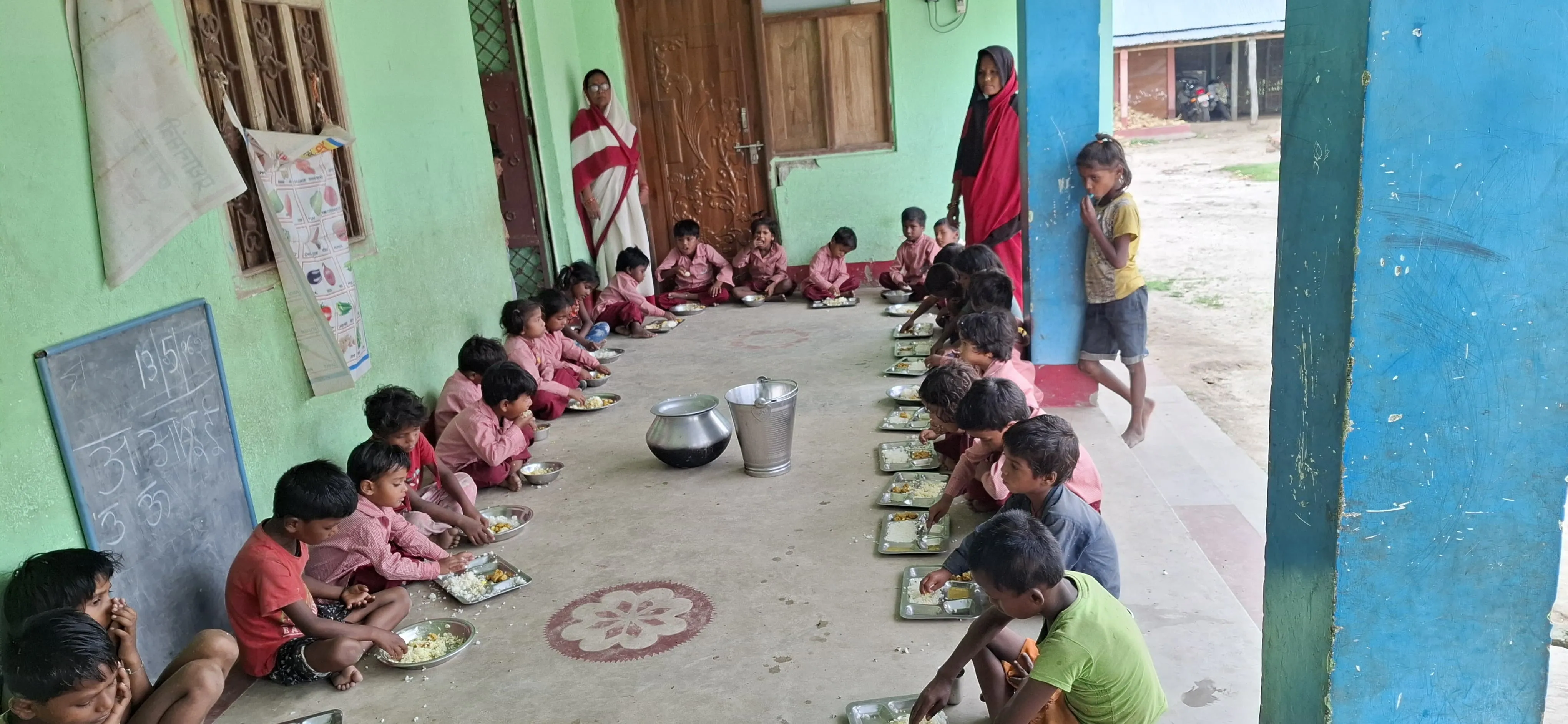 साहब, अंडा खिलाया तो बच्चे हो जाते है सेंसल्स