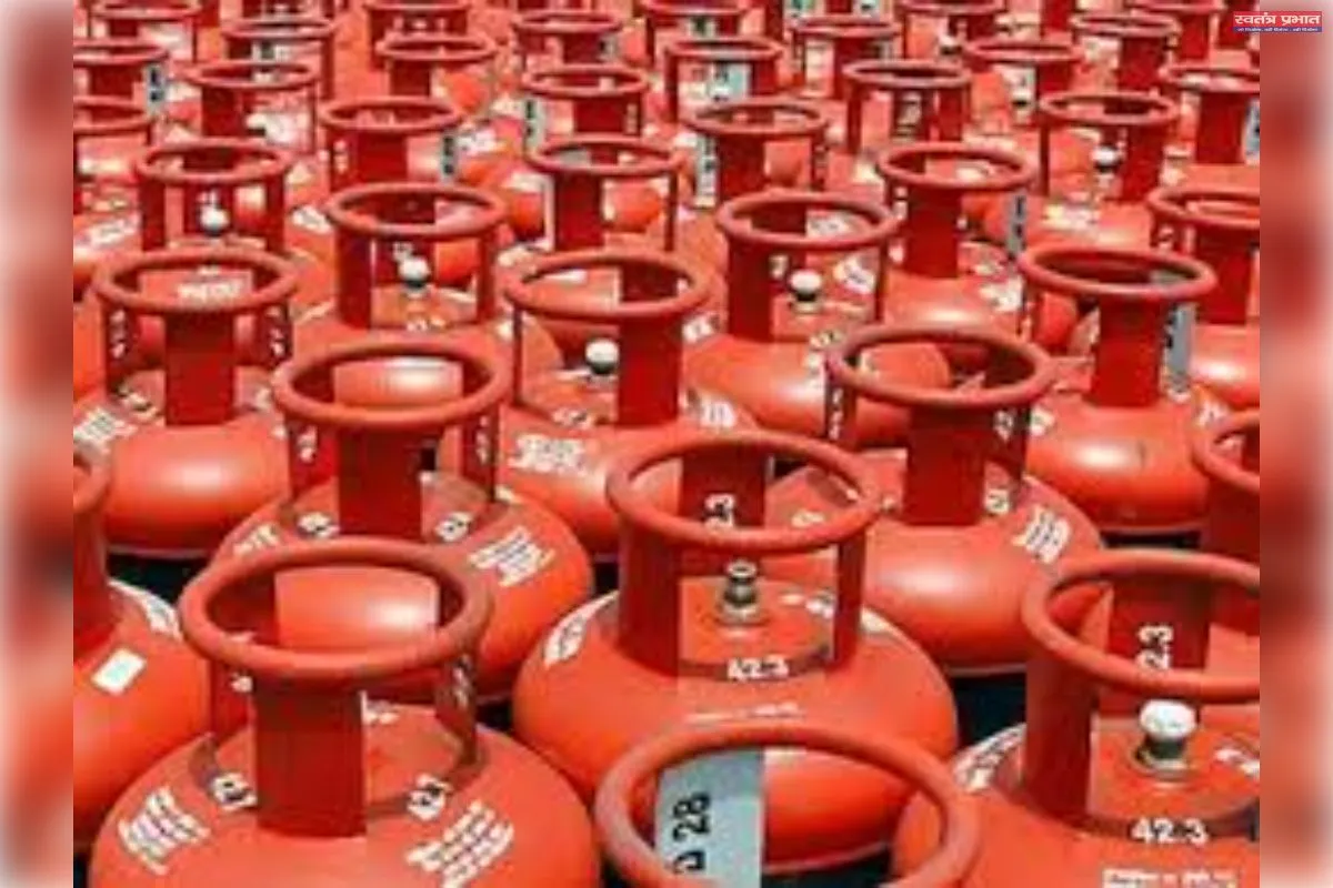 कमर्शियल और 5 किलो एलपीजी सिलेंडर के दाम बढ़े