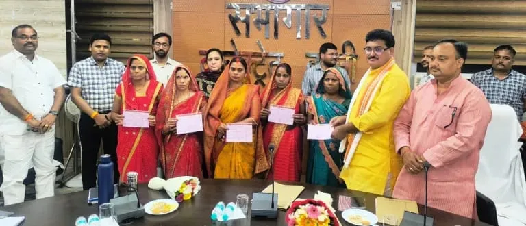 श्रमिक दिवस के अवसर पर स्वैछिक रक्दान कैम्प का आयोजन