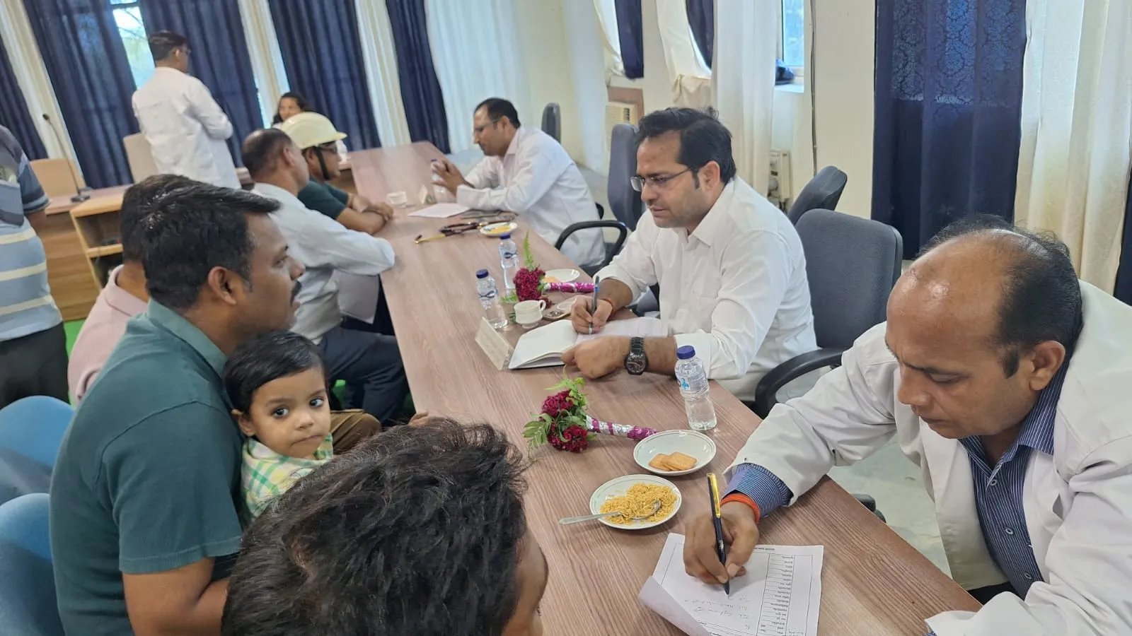 मजदूर दिवस पर श्रमिक आरोग्य मेला आयोजित