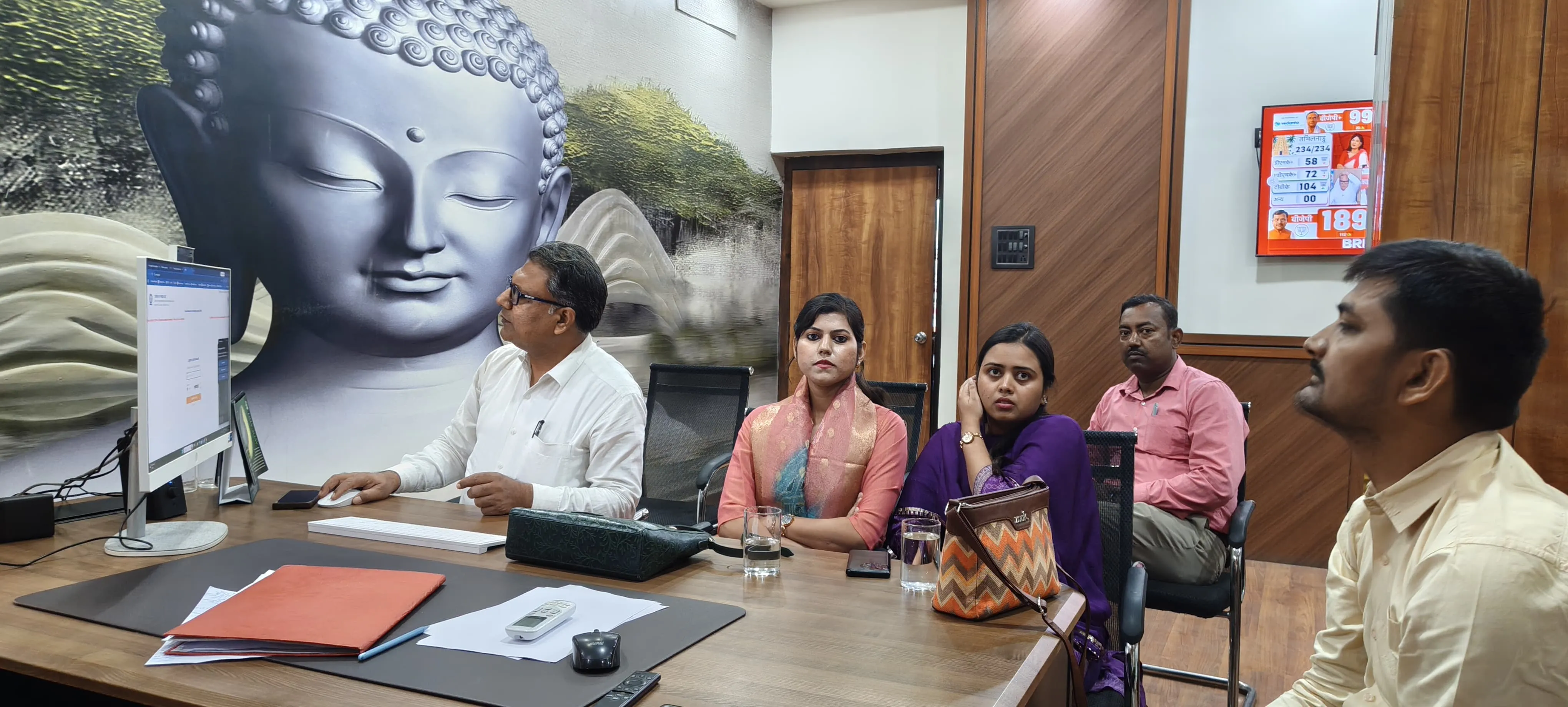 जनगणना: जिलाधिकारी ने जनगणना कार्य में लगाए गए शिक्षकों को दिया मार्क ऑन ड्यूटी का आदेश