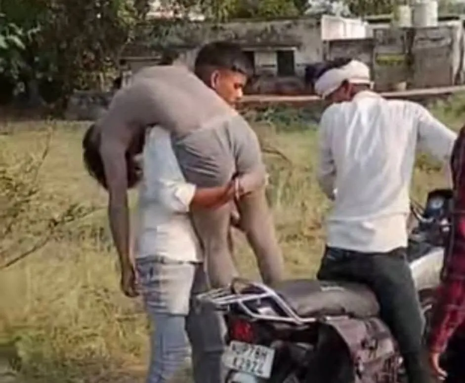 शादी की खुशियां मातम में बदलीं: डीजे में करंट उतरने से युवक की दर्दनाक मौत।
