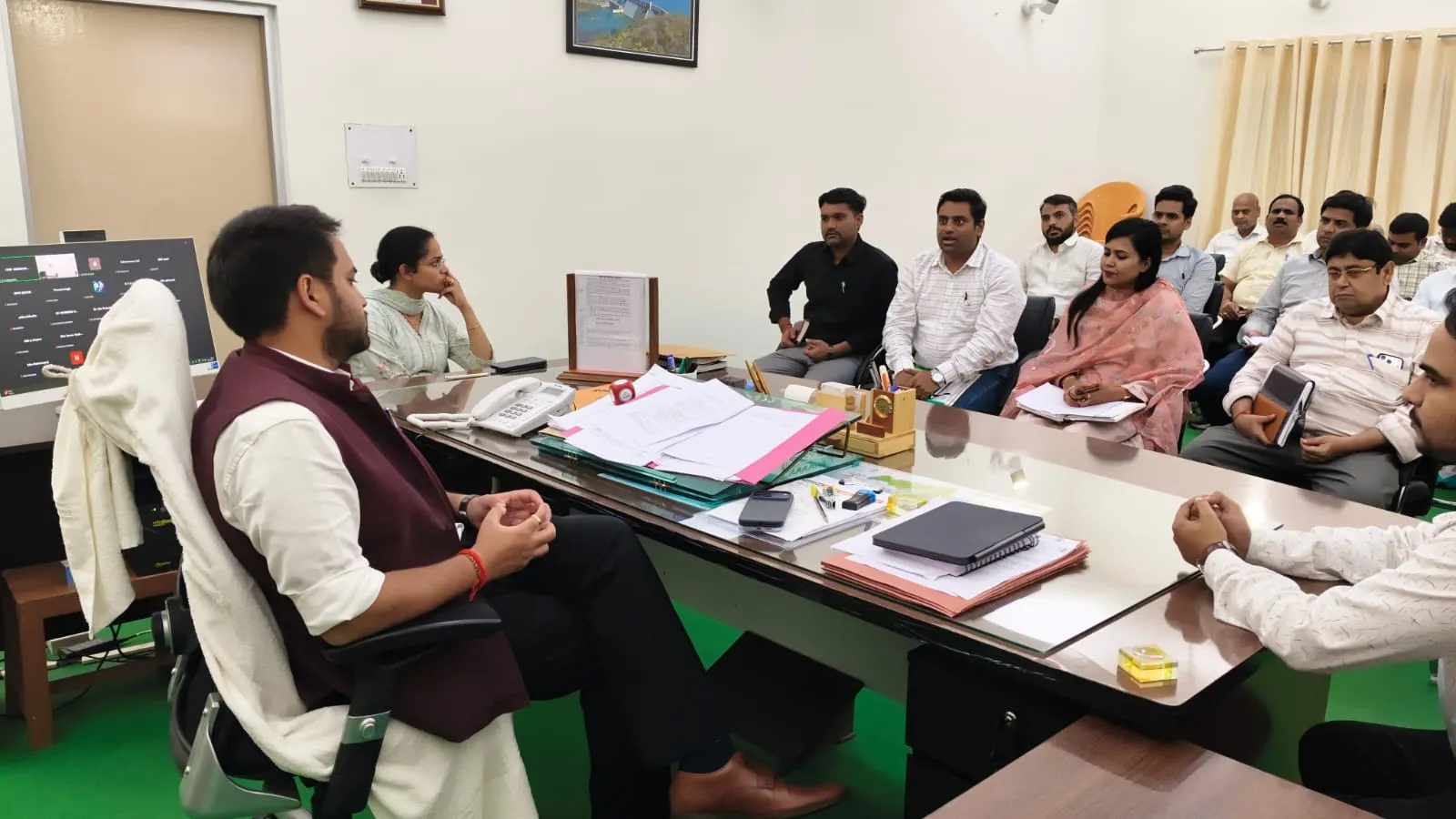 सिटी गैस डिस्ट्रीब्यूशन नेटवर्क स्थापना को लेकर जिलाधिकारी ने की समीक्षा बैठक, दिये संबंधित को सख्त निर्देश