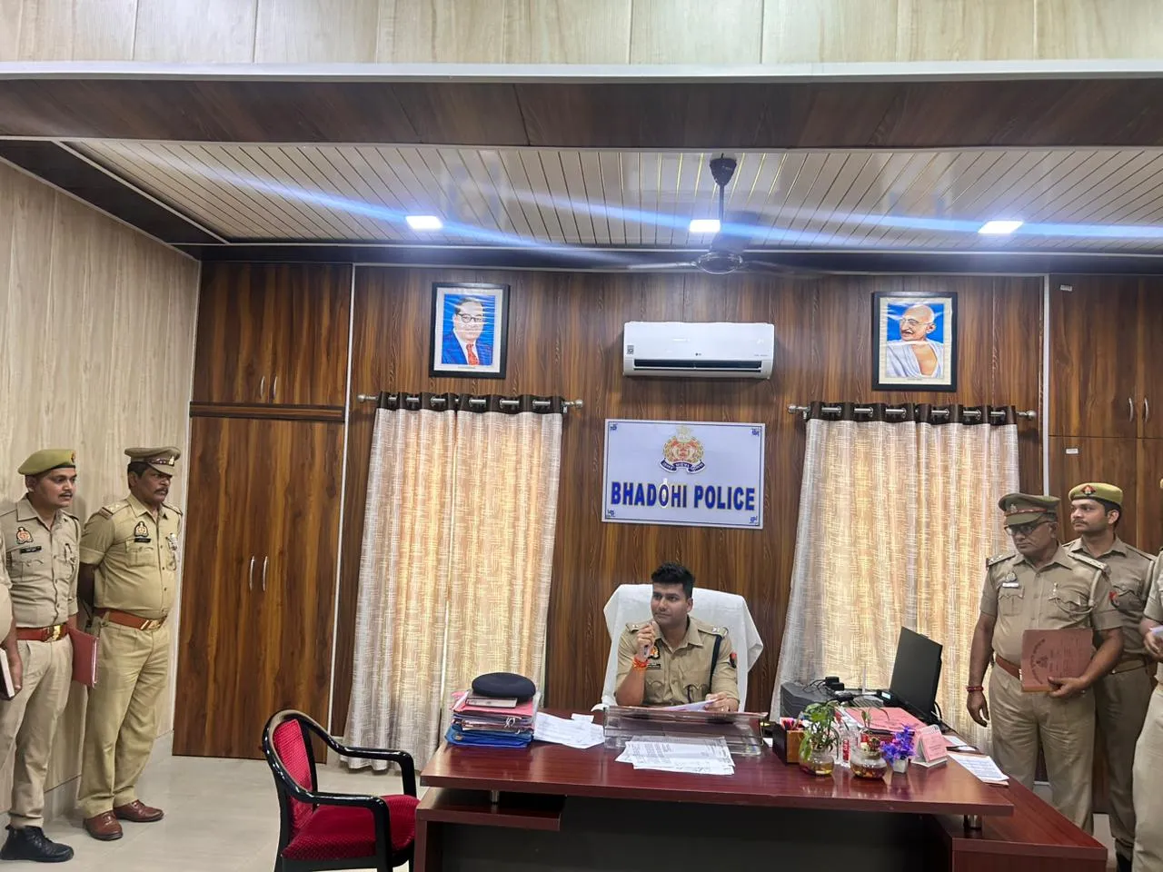 आईजीआरएस शिकायतों के निस्तारण को लेकर एएसपी ने की समीक्षा बैठक