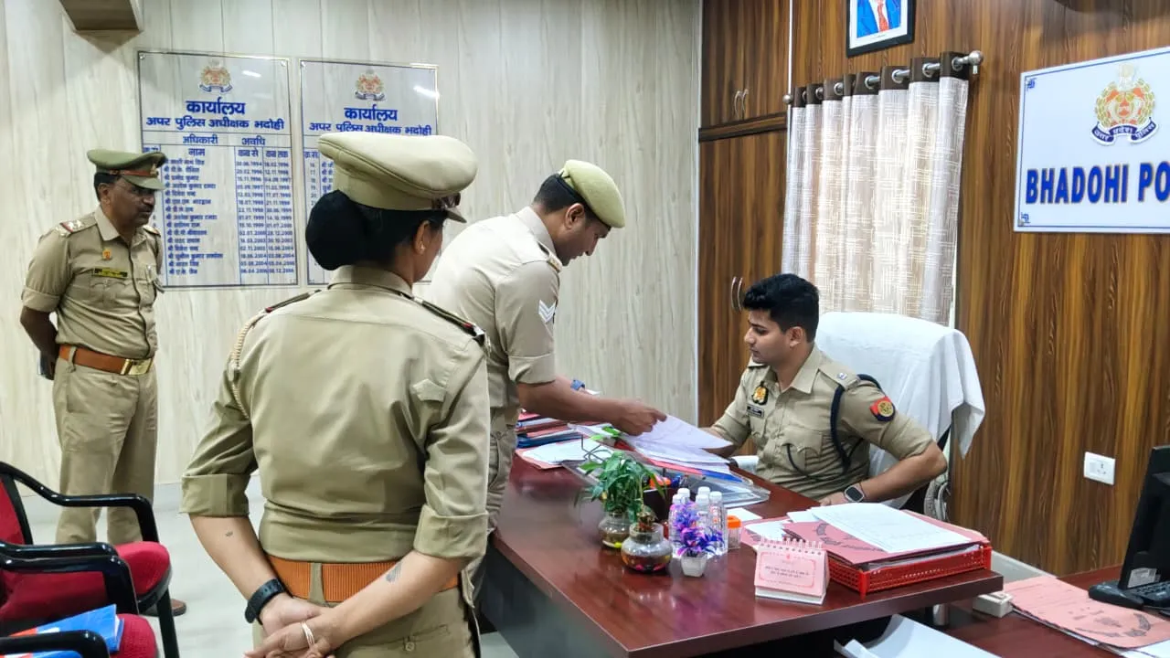एएसपी ने थानों के रजिस्टरों का किया निरीक्षण, शिकायतकर्ताओं से लेकर जाना फीडबैक