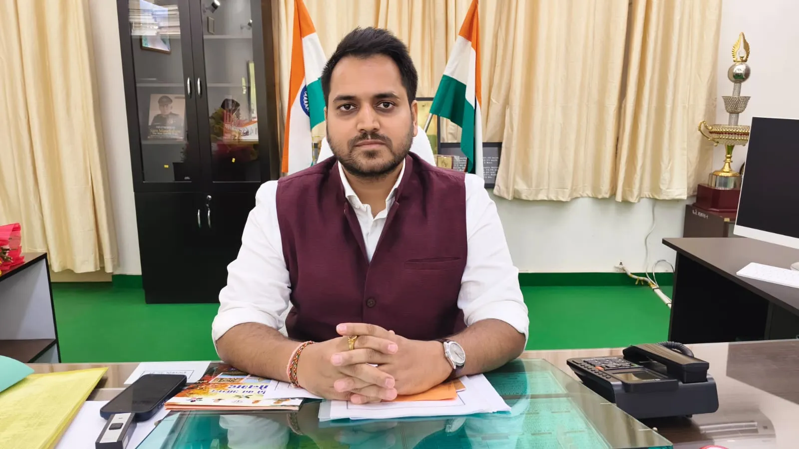 जिलाधिकारी ने दिये  आंधी-तूफान से प्रभावित क्षेत्रों में राहत एवं विद्युत आपूर्ति बहाली के निर्देश