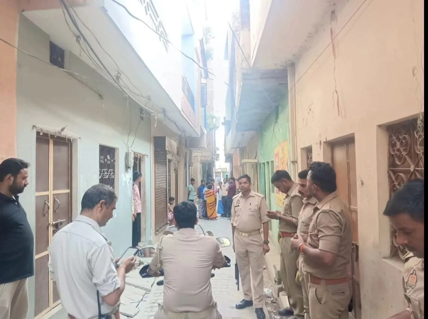करैली में सब्जी विक्रेता ने फांसी लगाकर दी जान,।