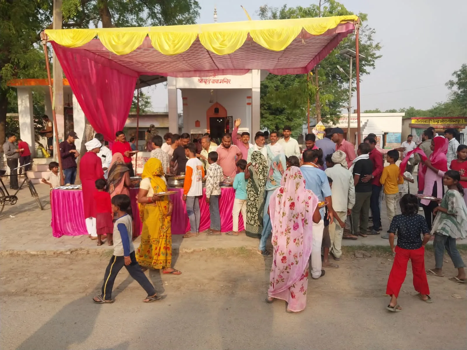 ज्येष्ठ के दूसरे मंगलवार पर हनुमान मंदिरों में उमड़ी श्रद्धा