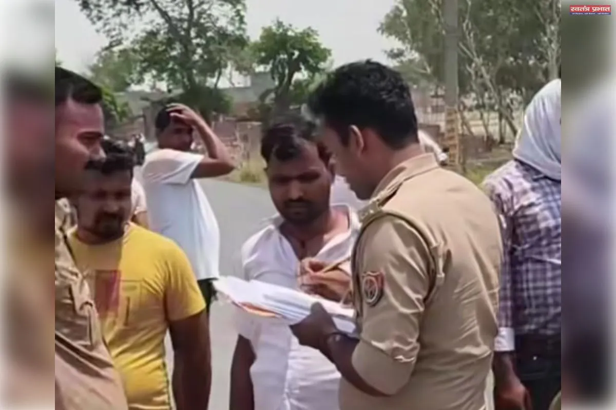 दर्दनाक सड़क हादसा: में  चार पहिया वाहन ने बाइक सवारों को मारी टक्कर, चार घायल