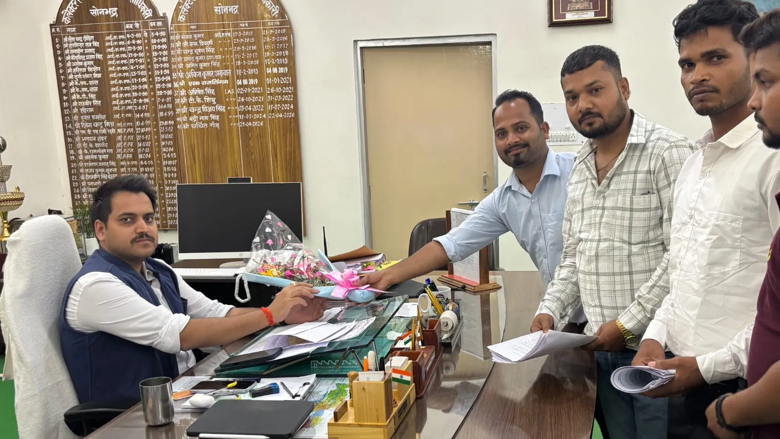 समृद्धि जन कल्याण ट्रस्ट ने विभिन्न जनसमस्याओं को लेकर जिलाधिकारी को सौंपा ज्ञापन