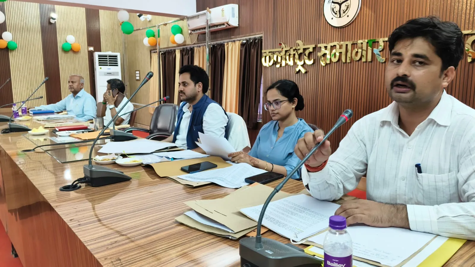 अलाभित समूह एवं दुर्बल वर्ग के चयनित बच्चों के प्रवेश गैर सहायतित मान्यता प्राप्त निजी विद्यालयों में शत प्रतिशत कराये जाये सुनिश्चित-जिलाधिकारी