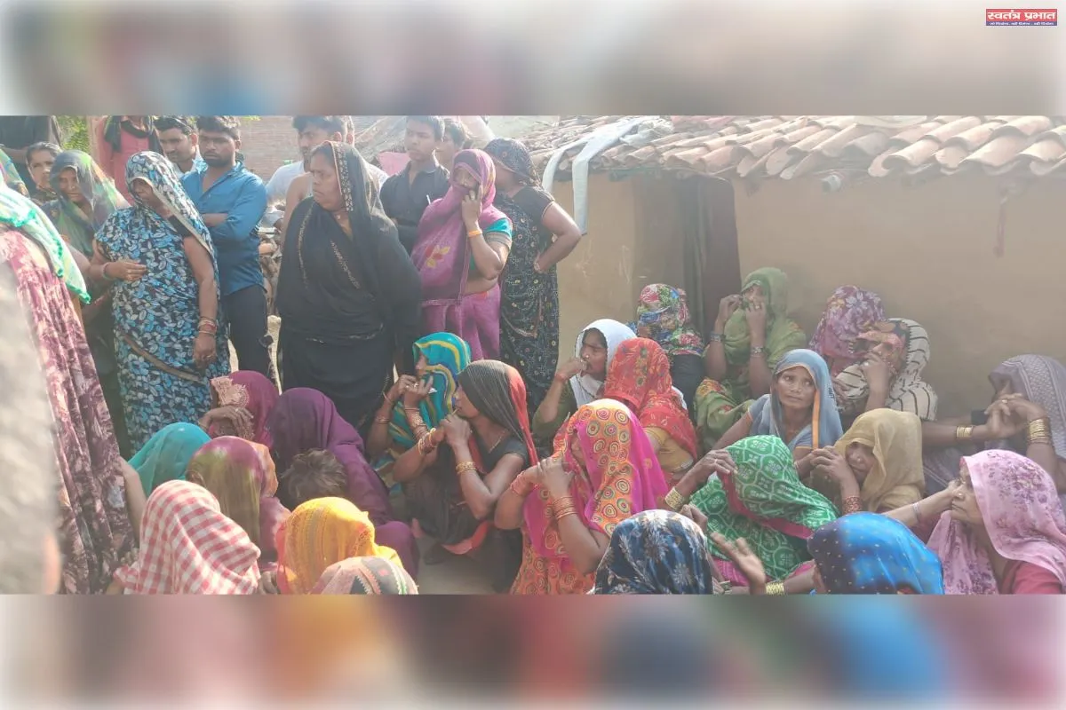कच्चे मकान के बास में गमछे के  सहारे फंदा लगाकर युवक ने दी जान। 