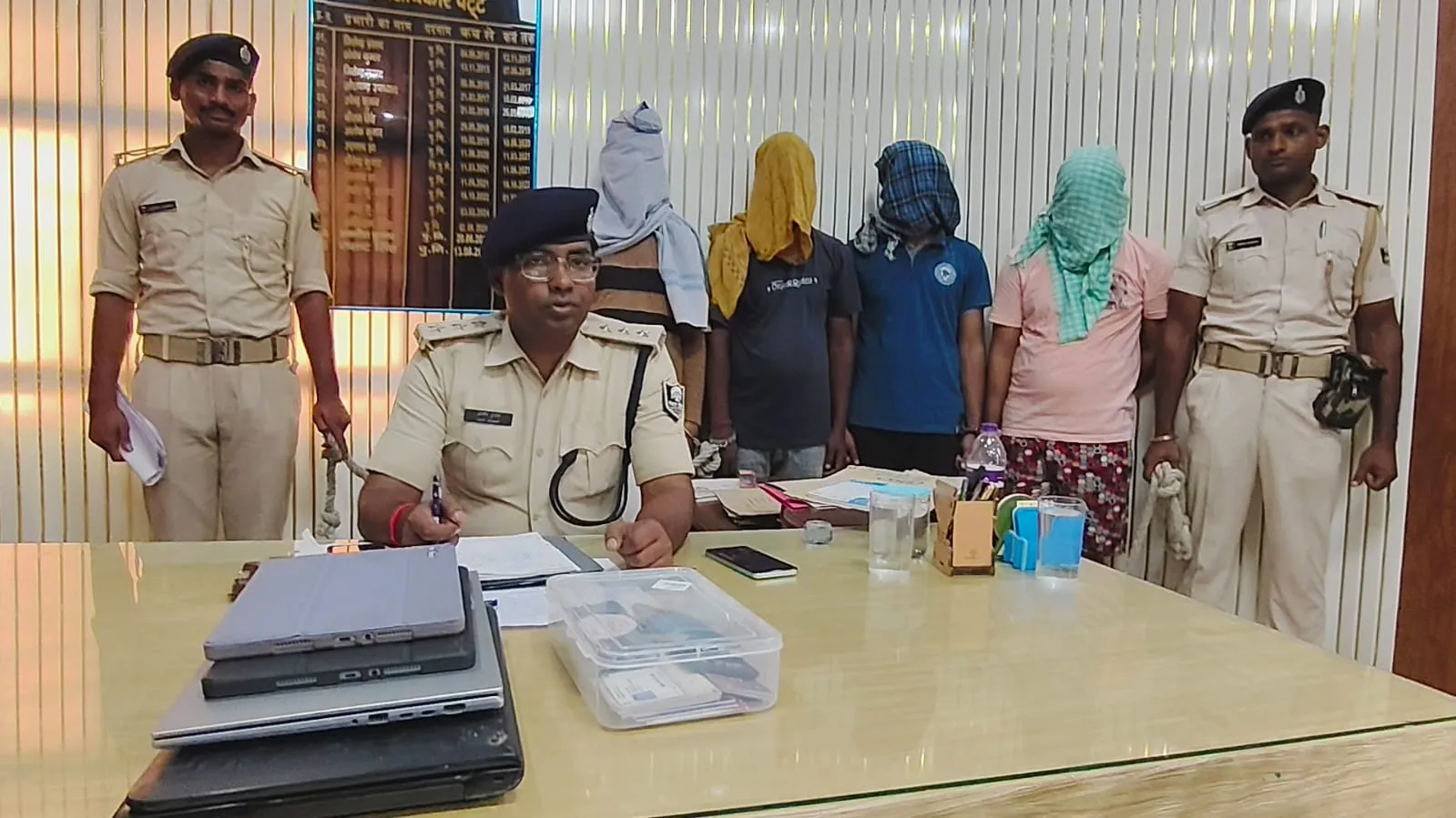 संगठित अपराध का पुलिस ने किया भंडाफोड़