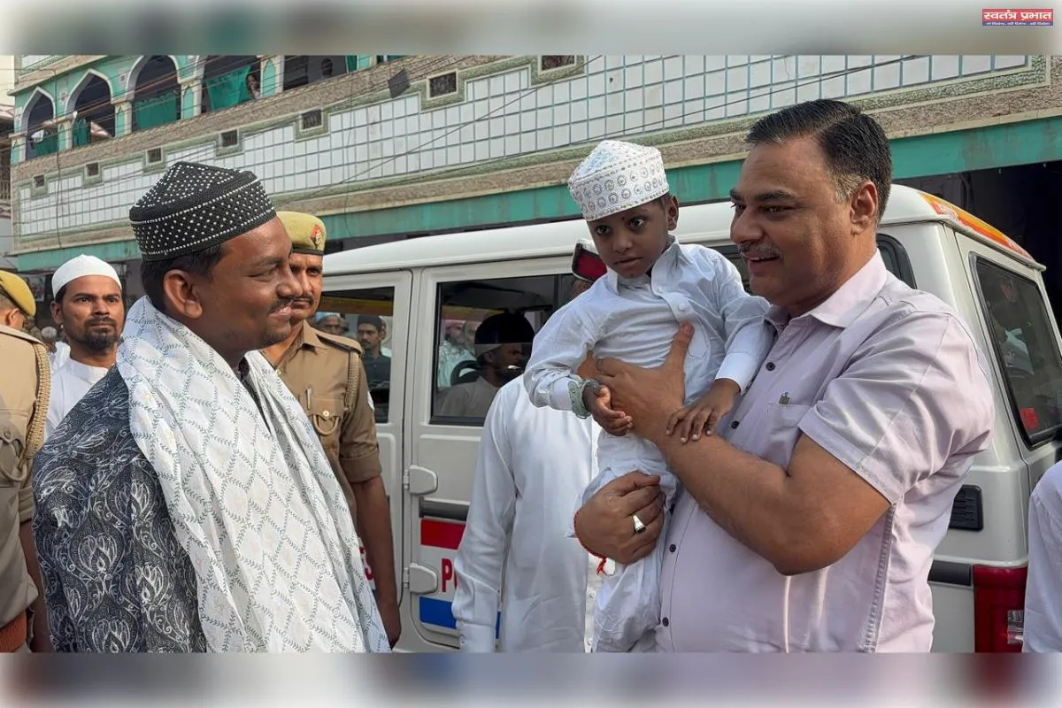 पुलिस अधीक्षक मीरजापुर द्वारा जिलाधिकारी मीरजापुर से साथ ईद-उल-जूहा(बकरीद) पर्व को सकुशल एवं सौहार्दपूर्ण वातावरण में