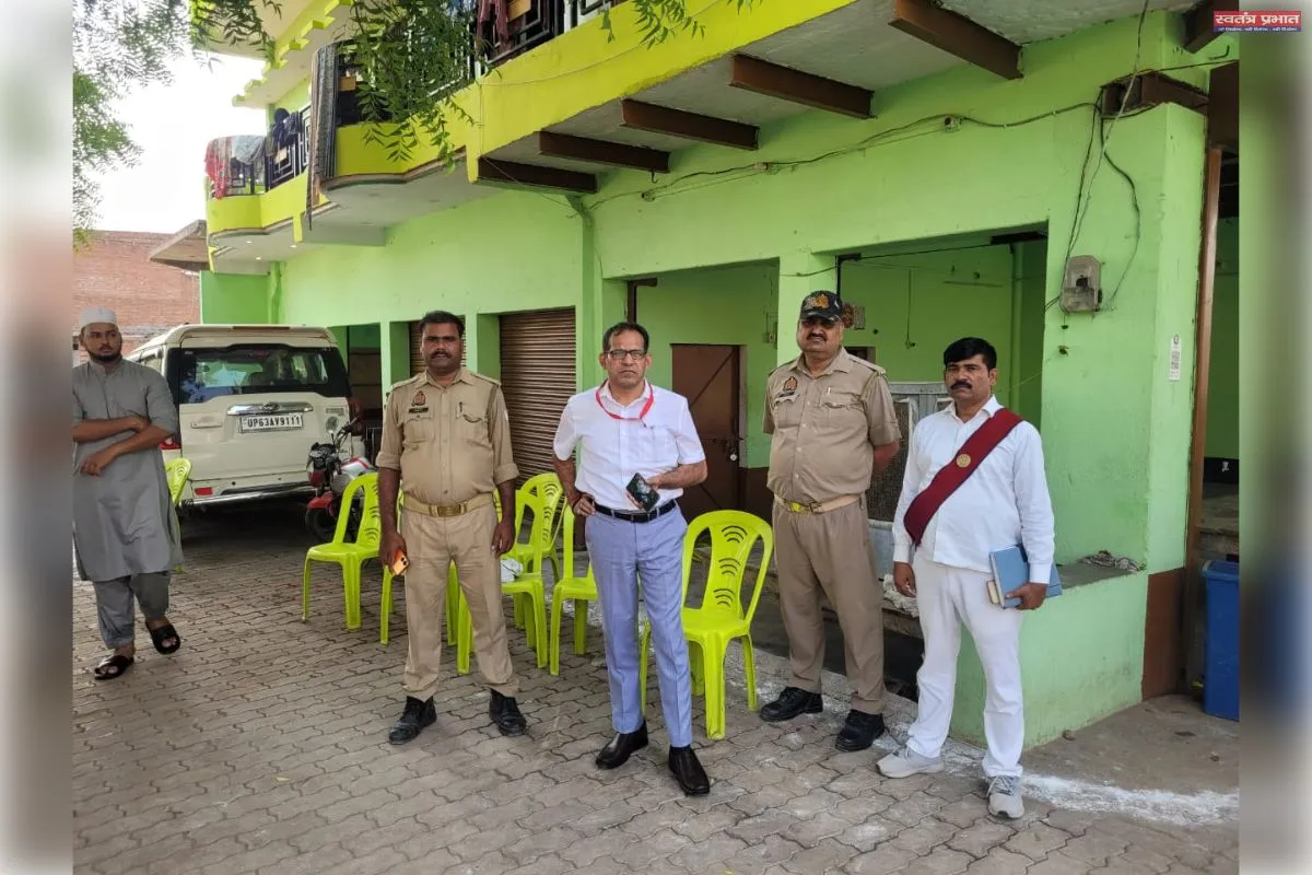 जिलाधिकारी पवन कुमार गंगवार के निर्देश पर कंतित शरीफ दरगाह पर सकुशल संपन्न हुई बकरीद की नमाज