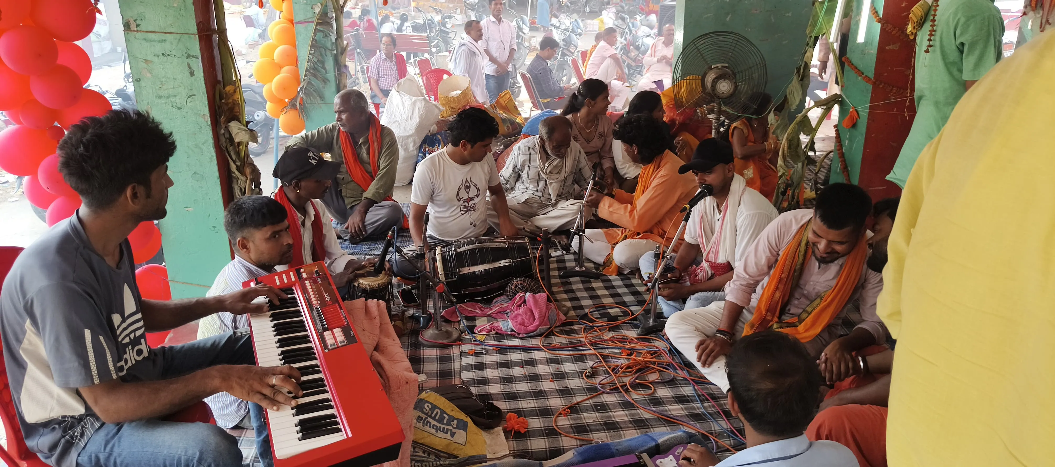 बाबा महेंद्रनाथ धाम मंदिर परिसर में हवन-पूजन व विशाल भंडारे के साथ 72 घंटे के अखंड अष्टयाम का समापन 