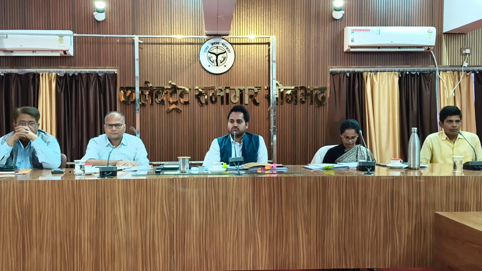 बाढ़ एवं सूखा राहत की तैयारियों में कोई कमी न रहे, संवेदनशील क्षेत्रों में बढ़ाएं जनजागरूकता-जिलाधिकारी