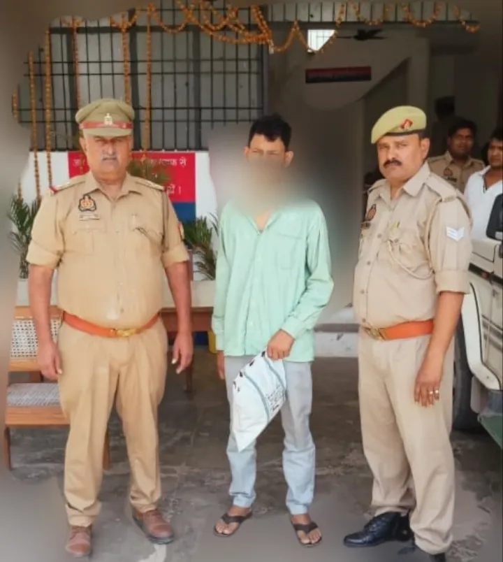 चोपन पुलिस को मिली बड़ी सफलता,  अवैध गांजा के साथ 01 अभियुक्त गिरफ्तार