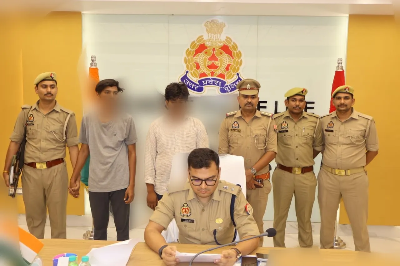 साइबर थाना/साइबर सेल सोनभद्र की बड़ी कार्यवाही, अश्लील वीडियो सोशल मीडिया शेयर व अपलोड करने  के मामले में  02 अभियुक्त गिरफ्तार