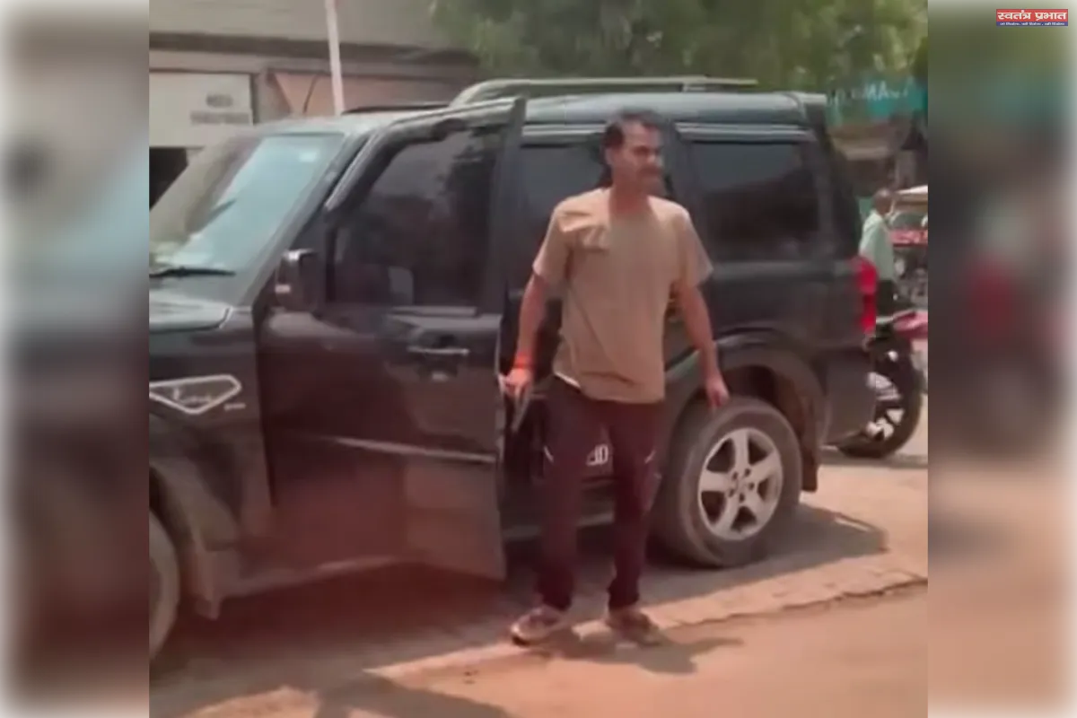 दिनदहाड़े फायरिंग से दहला झूंसी बाजार, हिस्ट्रीशीटर समेत पांच पर हत्या के प्रयास का मुकदमा।