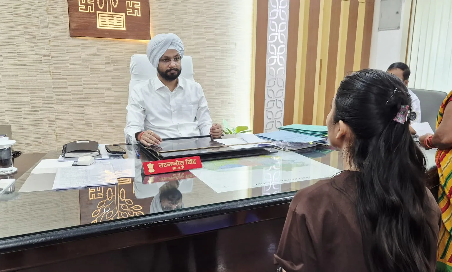 जिला पदाधिकारी के जनसुनवाई कार्यक्रम में 50 मामलों की हुई सुनवाई