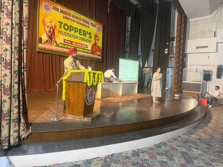 *अमृतसर नॉर्थ विधानसभा क्षेत्र में SRI के तहत 204 BLO और 21 सुपरवाइजर के लिए स्पेशल ट्रेनिंग कैंप लगाया गया* 