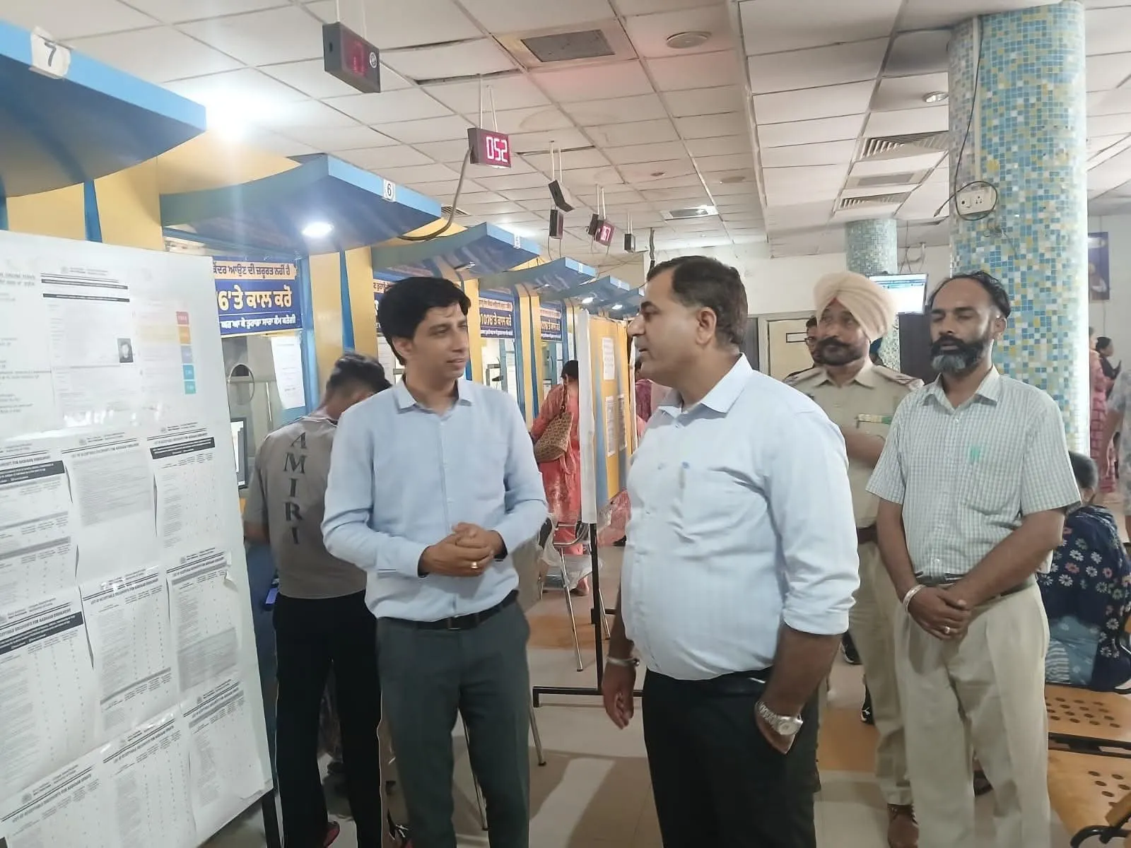 असिस्टेंट कमिश्नर जनरल रमनजीत ने सेवा केंद्र, फर्द केंद्र और सब रजिस्ट्रार ऑफिस का सरप्राइज चेक किया