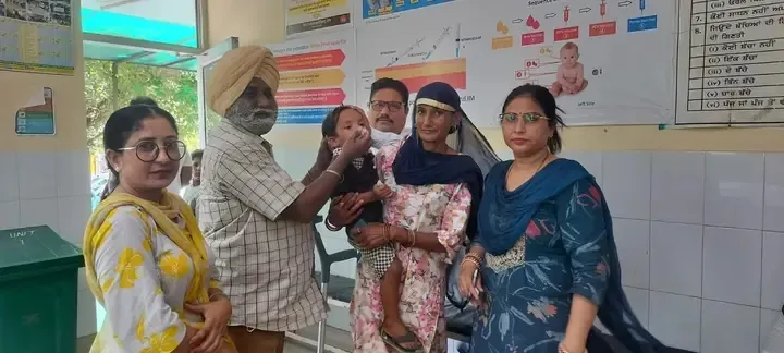 अबोहर में दूसरे दिन 6492 बच्चों को पोलियो ड्रॉप्स पिलाई गईं - SMO डॉ. सुमित सिंह