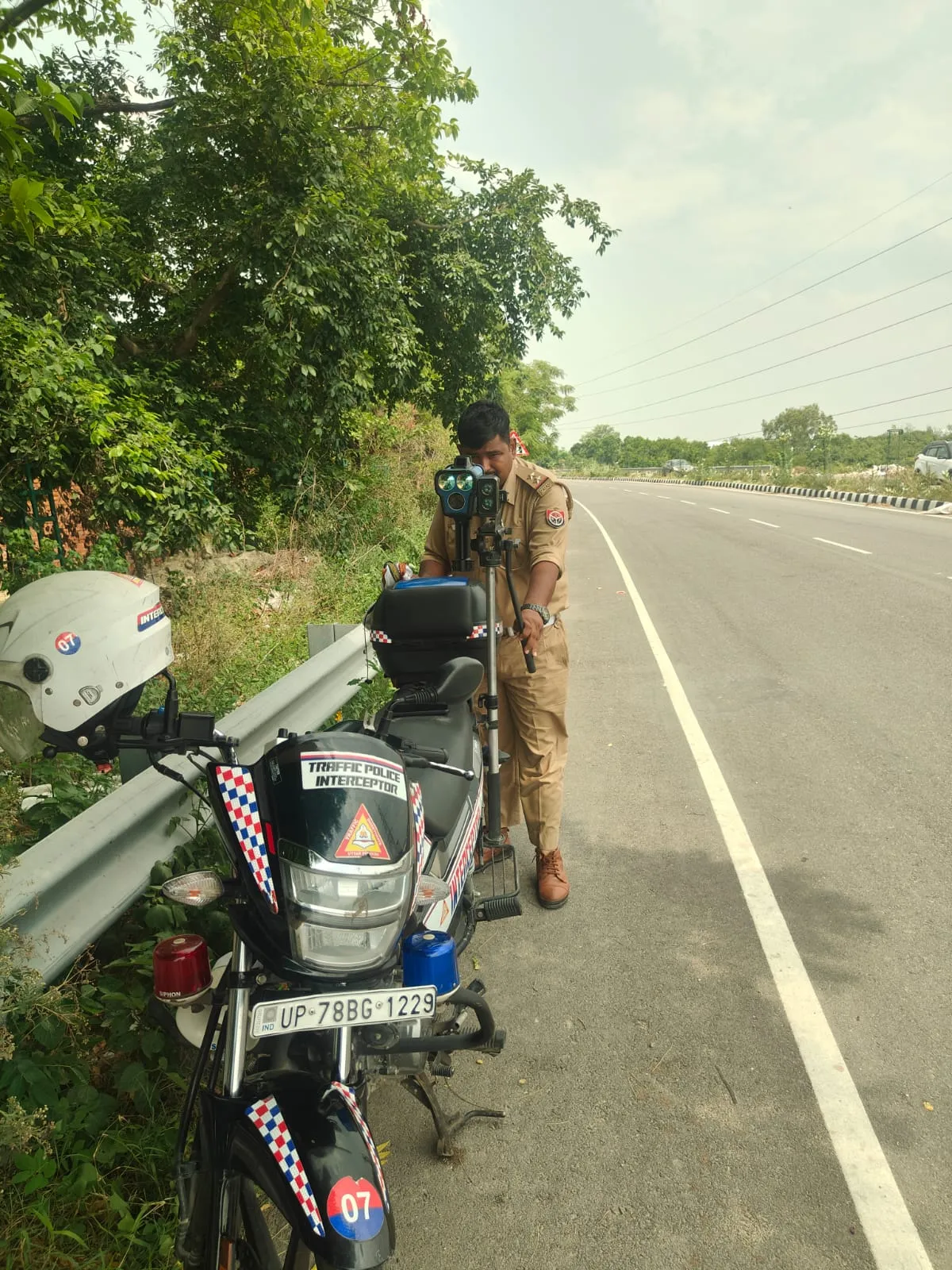 कानपुर में ओवर स्पीड वाहनों पर यातायात पुलिस ने कसा शिकंजा, 352 वाहनों के चालान 