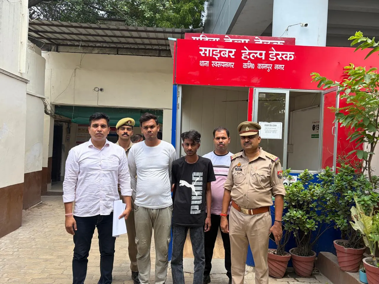 साठ लाख की चोरी का सफल अनावरण, पुलिस ने तीन को किया गिरफ्तार 