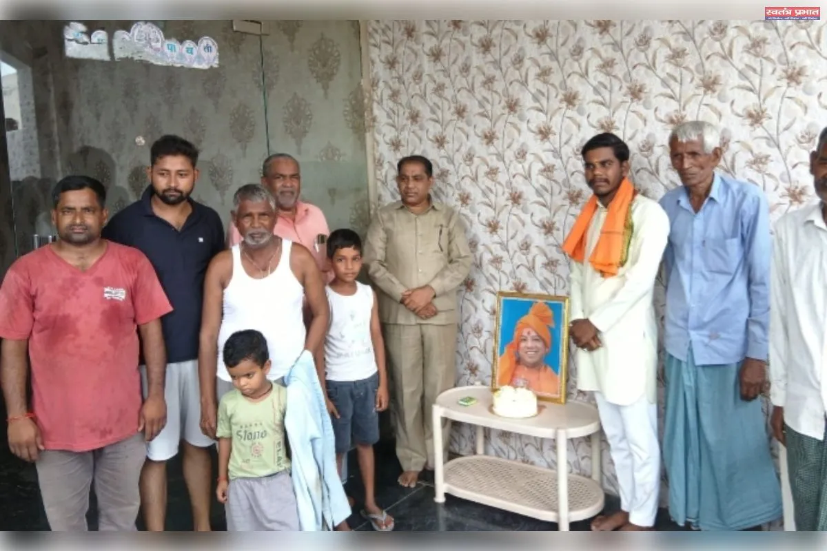 राष्ट्रीय जागरूक हिंदू महसंघ प्रकोष्ठ मुख्यमंत्री का जन्मदिन मनाया 