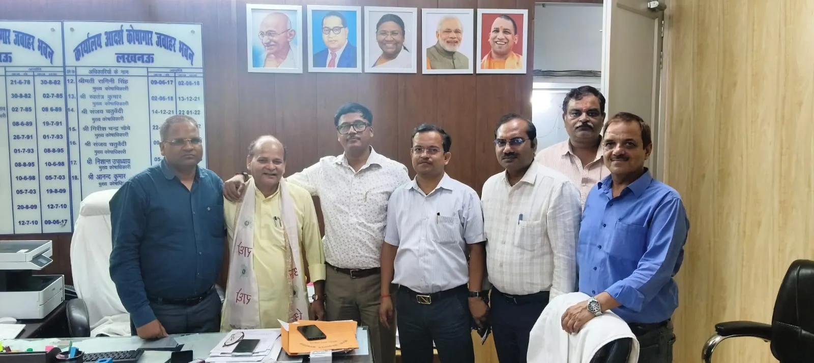 सुशील कुमार बच्चा को वित्त एवं लेखा अधिकारी पद परपदोन्नति होने पर हार्दिक बधाई एवं शुभकामनाएं प्रदान की।