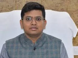 सिद्धार्थनगर:वित्तीय अनियमितताओं के आरोप में ग्राम पंचायत सचिव निलंबित