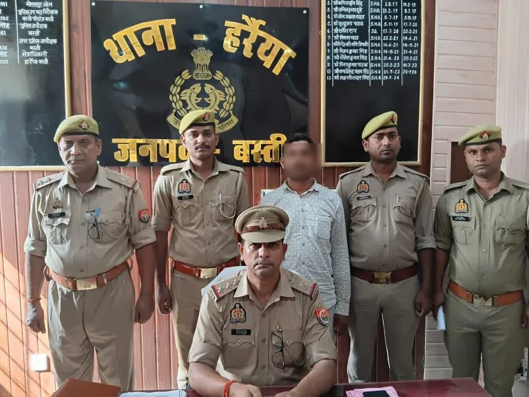 दुष्कर्म का आरोपी अभियुक्त चढ़ा पुलिस के हत्थे