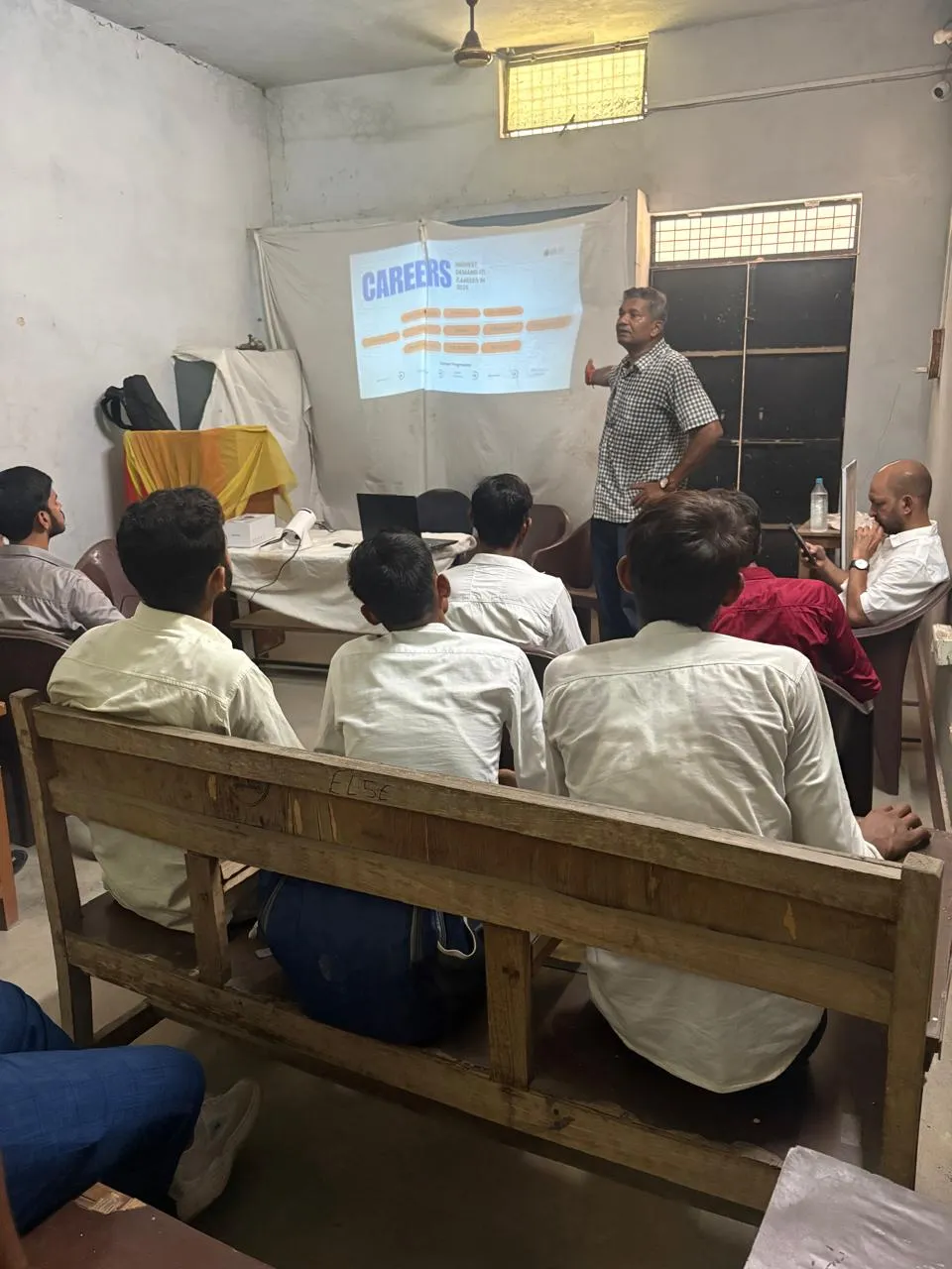 प्रशिक्षण संस्थान में एआई टूल्स, बायोडाटा एवं व्यक्तित्व विकास पर विशेष प्रशिक्षण सत्र आयोजित।