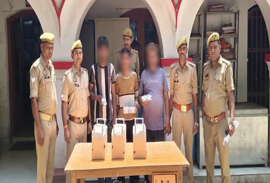 एटीएम से बैटरी चोरी का खुलासा, तीन आरोपी गिरफ्तार।