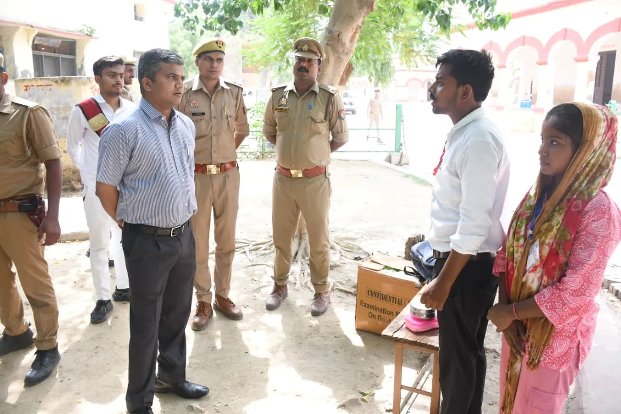 (नीट ) के लिए बनाए गए परीक्षा केंद्रों का जिलाधिकारी ने किया निरीक्षण, दिए आवश्यक दिशा-निर्देश।
