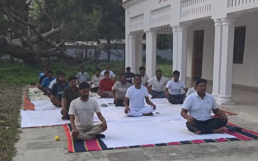 सोहेलवा वन्य जीव प्रभाग के भांभर रेंज में मनाया गया 12वाँ अंतर्राष्ट्रीय योग दिवस